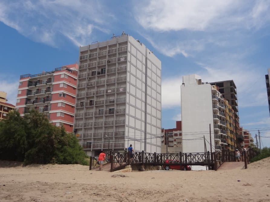 DEPTO 3 AMBIENTES SOBRE COSTANERA SAN BERNARDO — foto 1