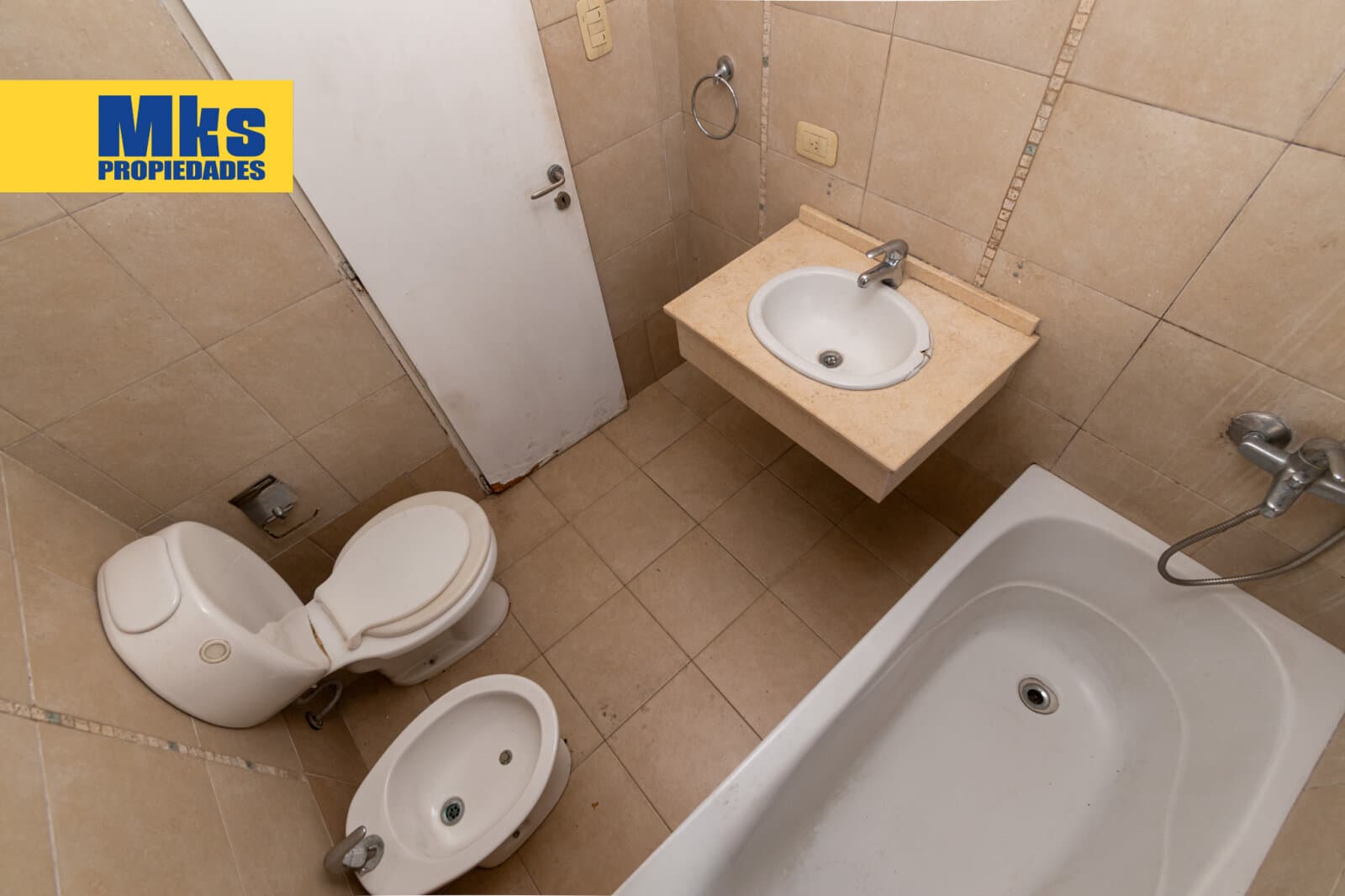Venta. Departamento 2 ambientes. Balcon y cochera. Avellaneda. — foto 9