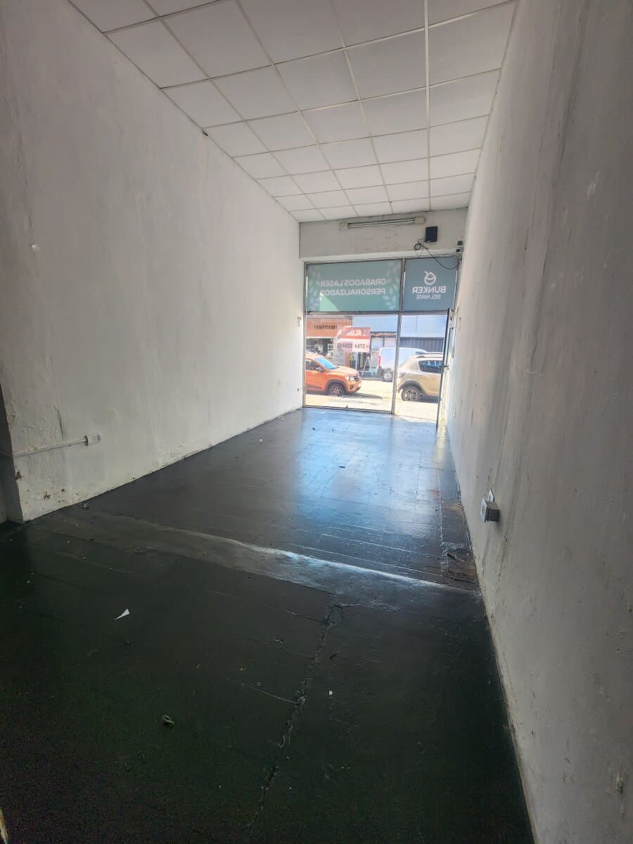 SE ALQUILA LOCAL COMERCIAL EN POSADAS MISIONES — foto 2