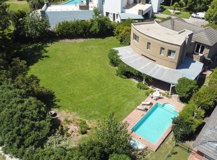 VENTA!! Casa Imponente. Abril Club de Campo, Hudson, GBA. — foto 1