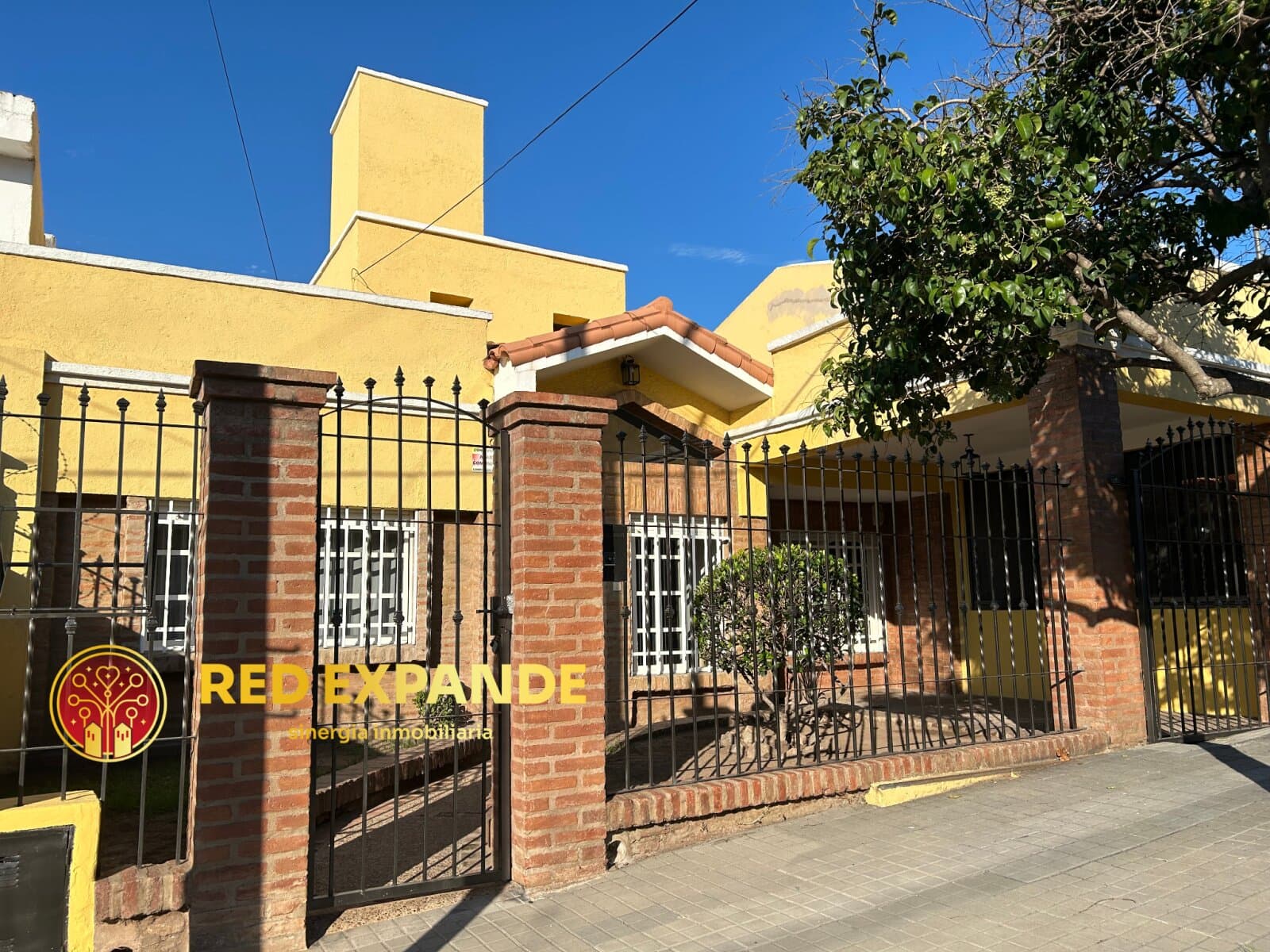 Alquiler Casa en Barrio Parque Chacabuco — foto 1