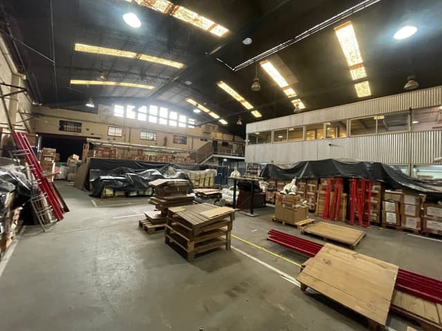Tucumán 4261 - Nave Industrial 1492 m2 en venta