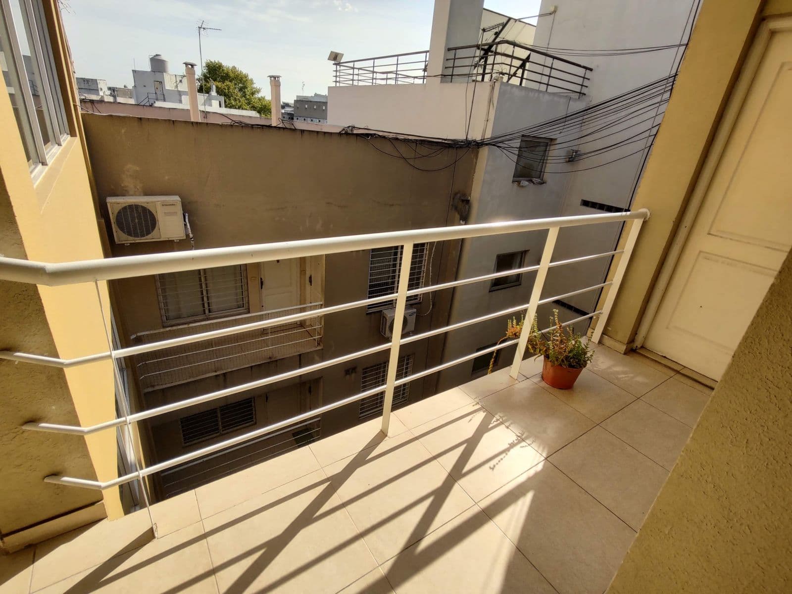 Venta!! Departamento 2 ambientes con balcon en Morón — foto 4