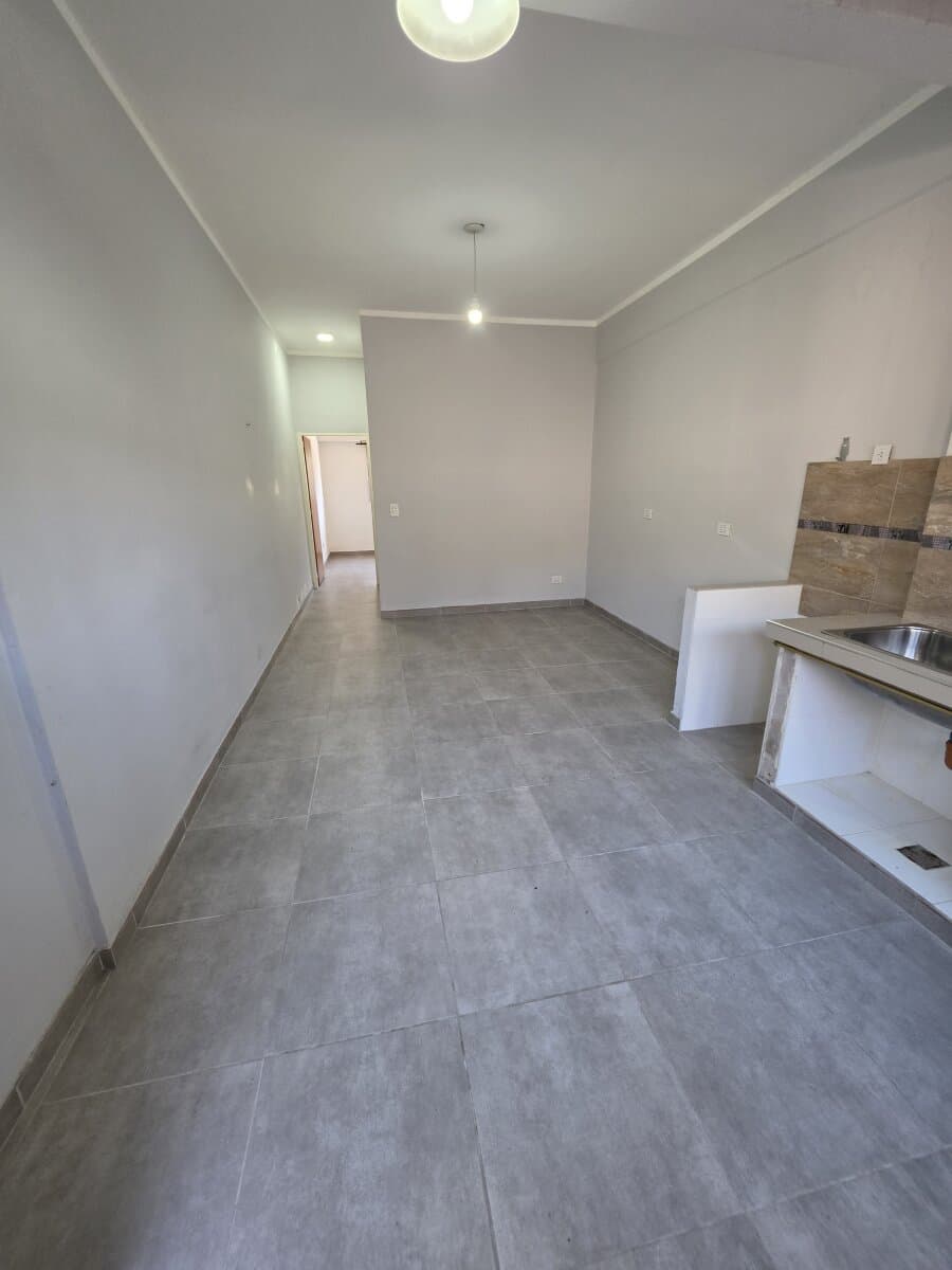 Alquiler Departamento 2 Ambientes en Moròn — foto 1