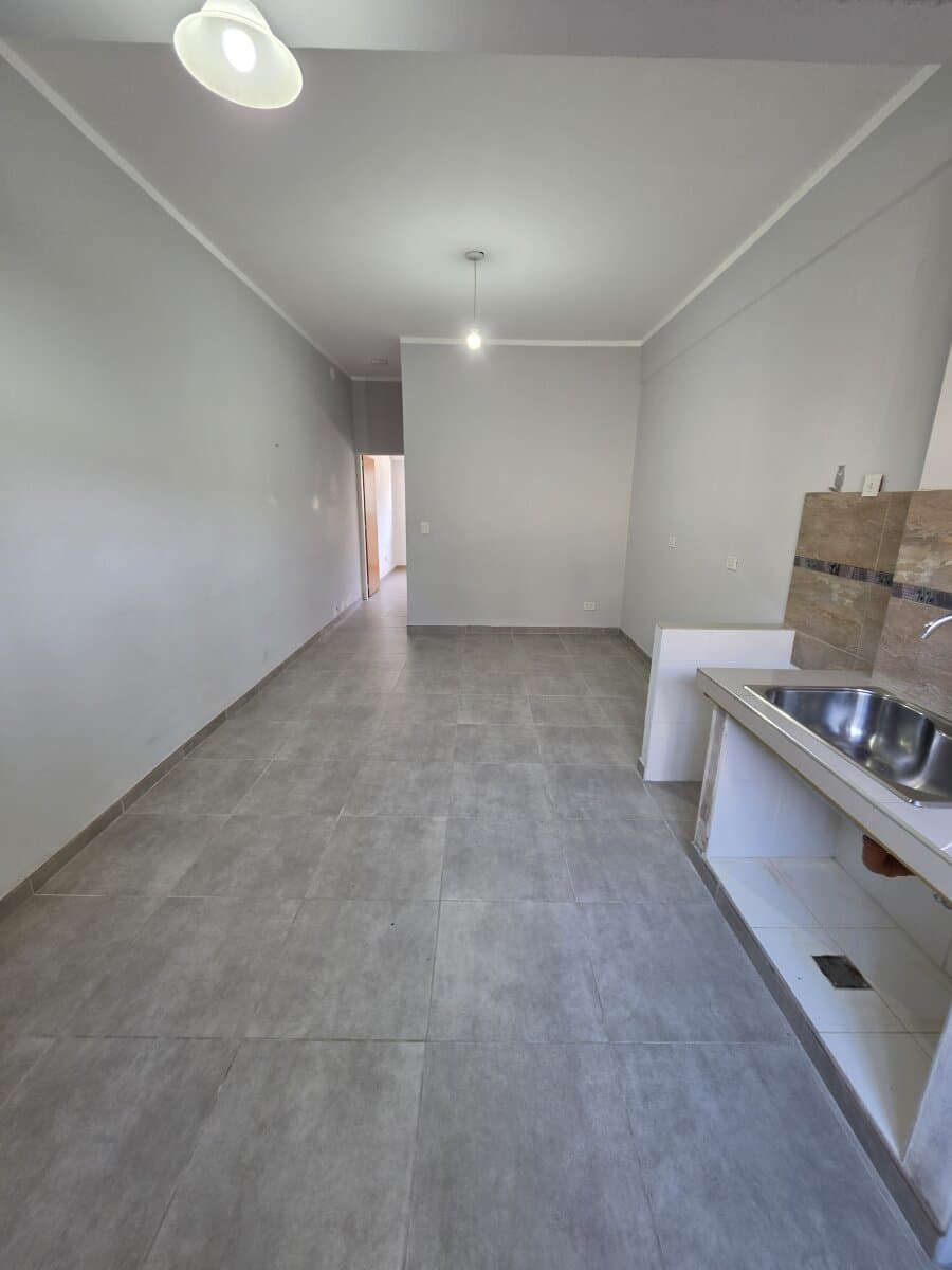 Alquiler Departamento 2 Ambientes en Moròn — foto 3