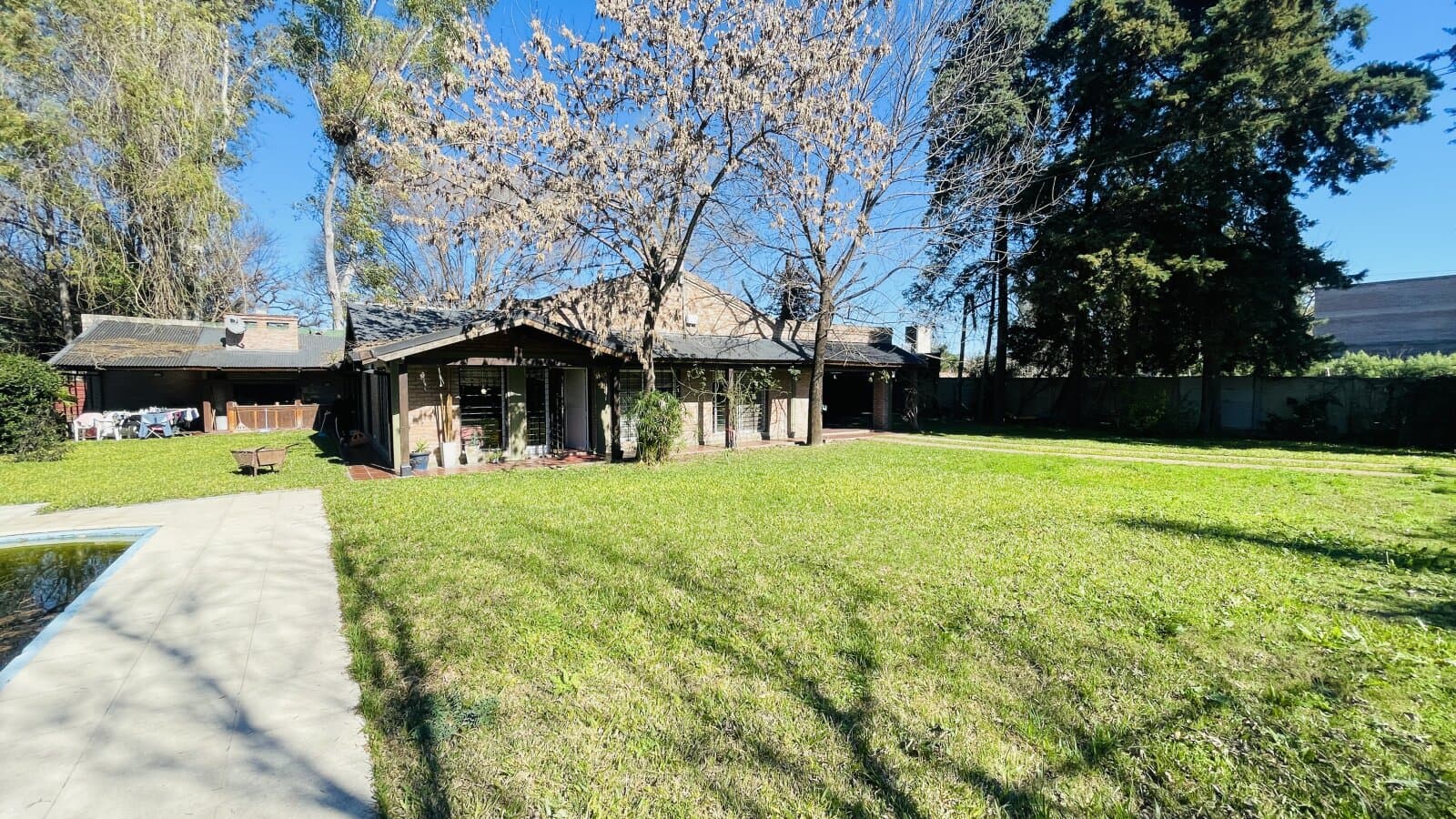 Casa 3 dorm, quincho y pileta en Venta - Ibarlucea — foto 1