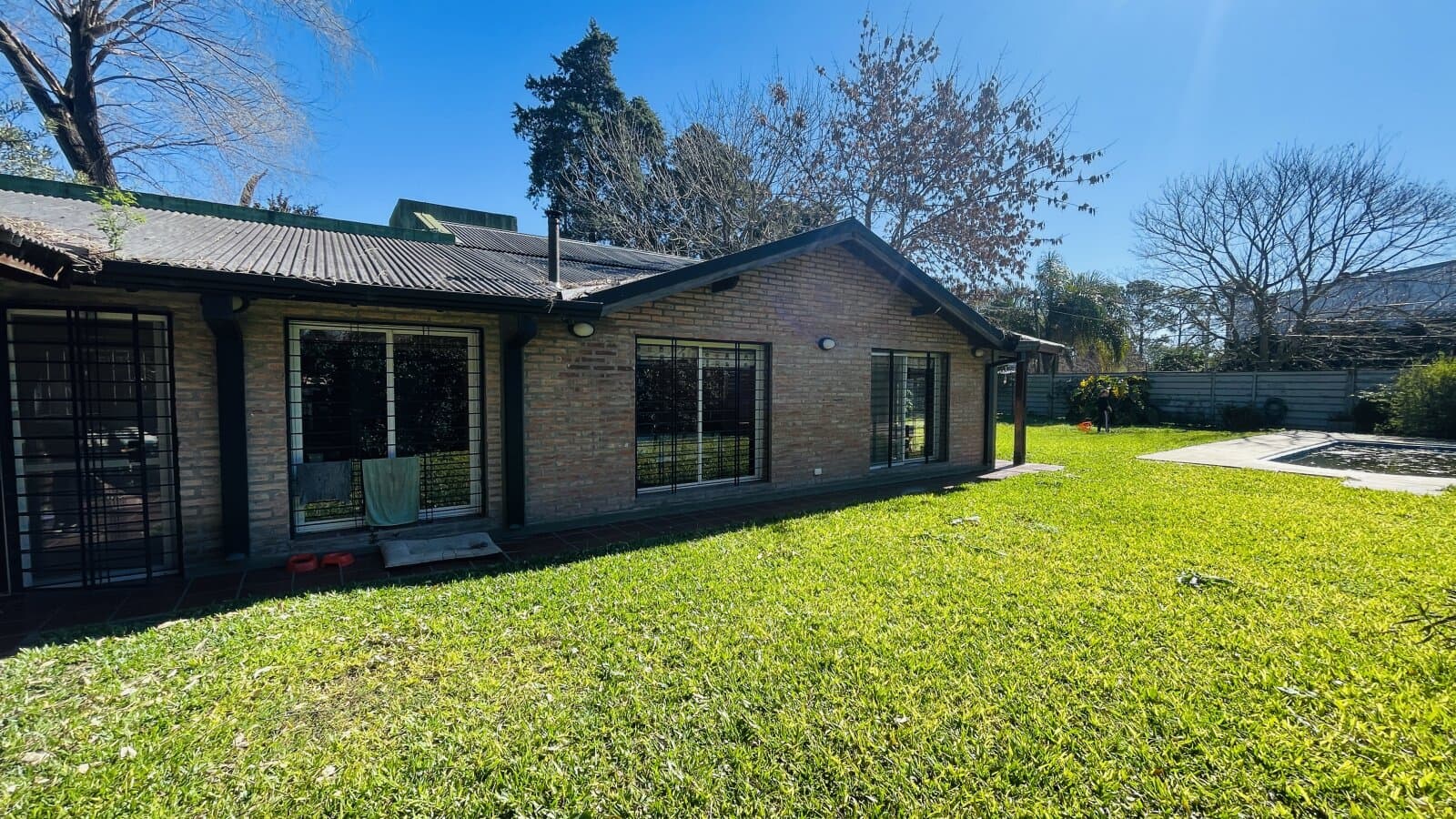 Casa 3 dorm, quincho y pileta en Venta - Ibarlucea — foto 15