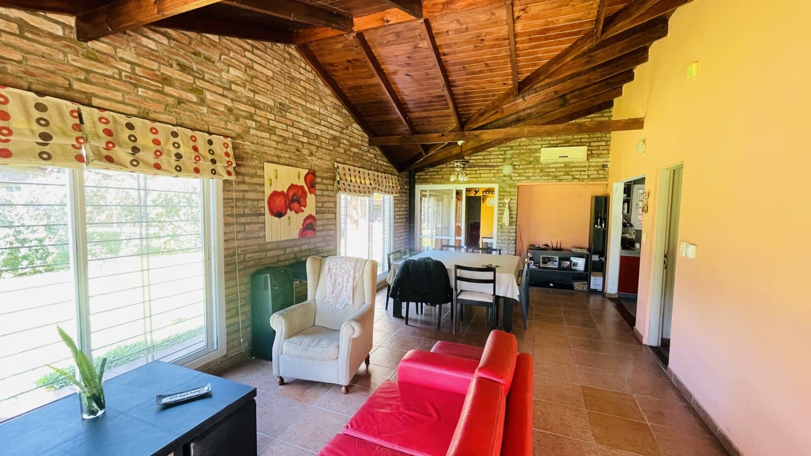Casa 3 dorm, quincho y pileta en Venta - Ibarlucea — foto 2