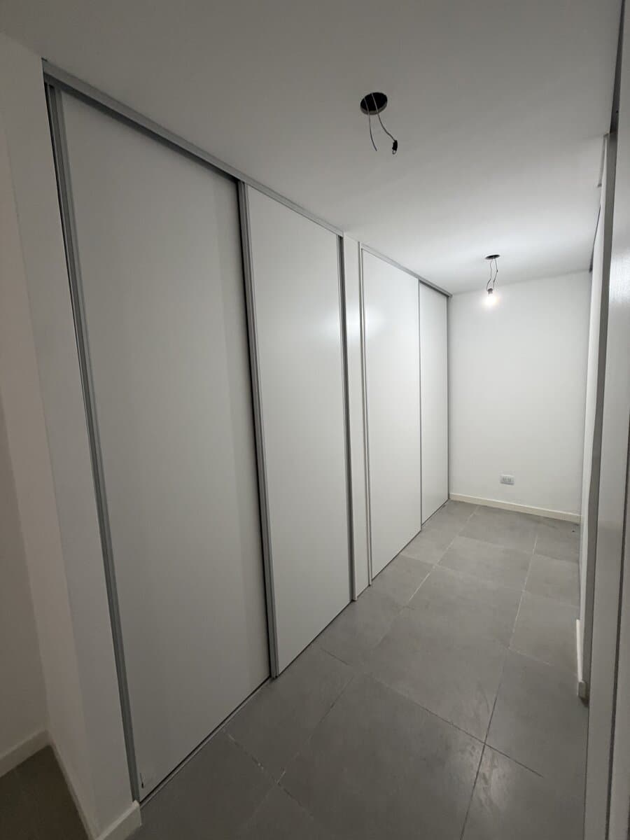 Casa de Pasillo 1 dormitorio con patio — foto 8