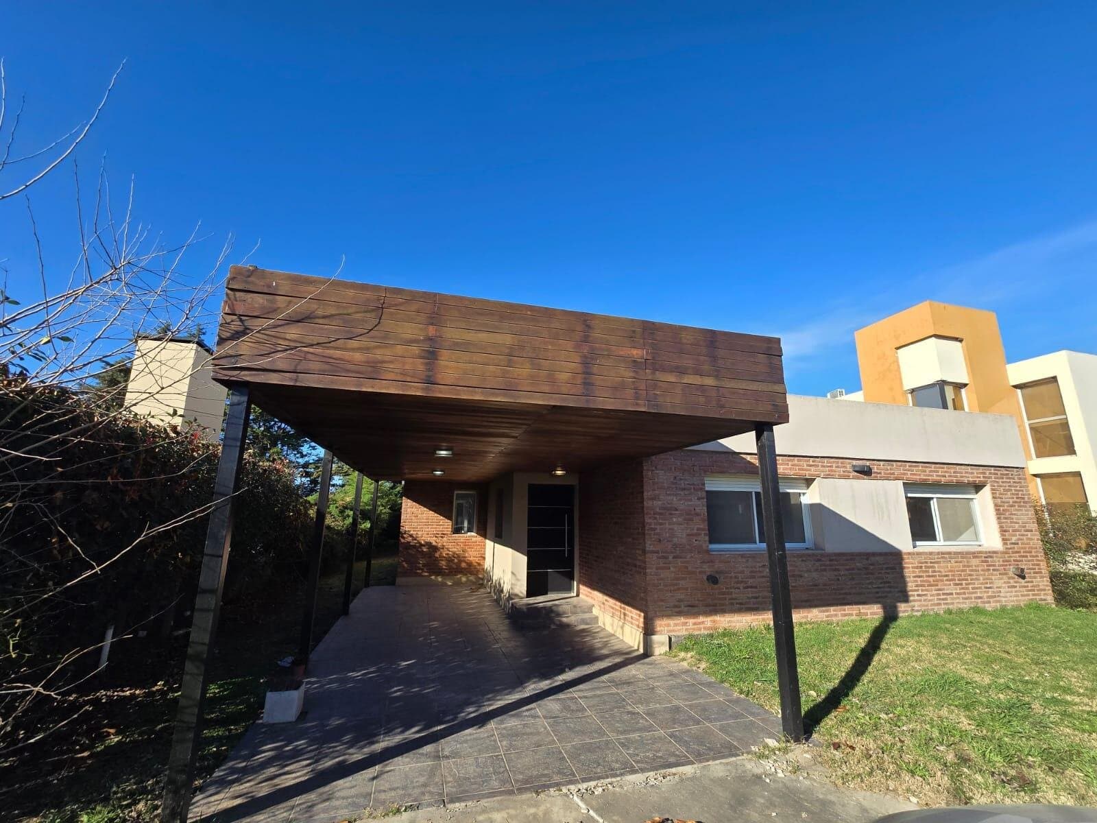 Casa 3 dormitorios con cochera - Barrio Privado Campos de Esther — foto 10
