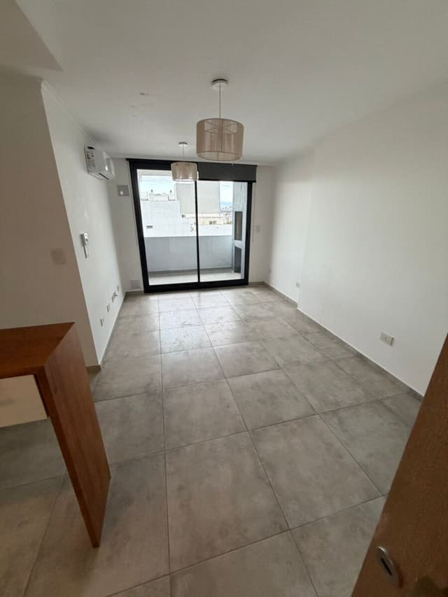 ALQUILO DEPTO 2 DORM 2 BAÑOS CON BALCON Y ASADOR EN ALTO ALBERDI