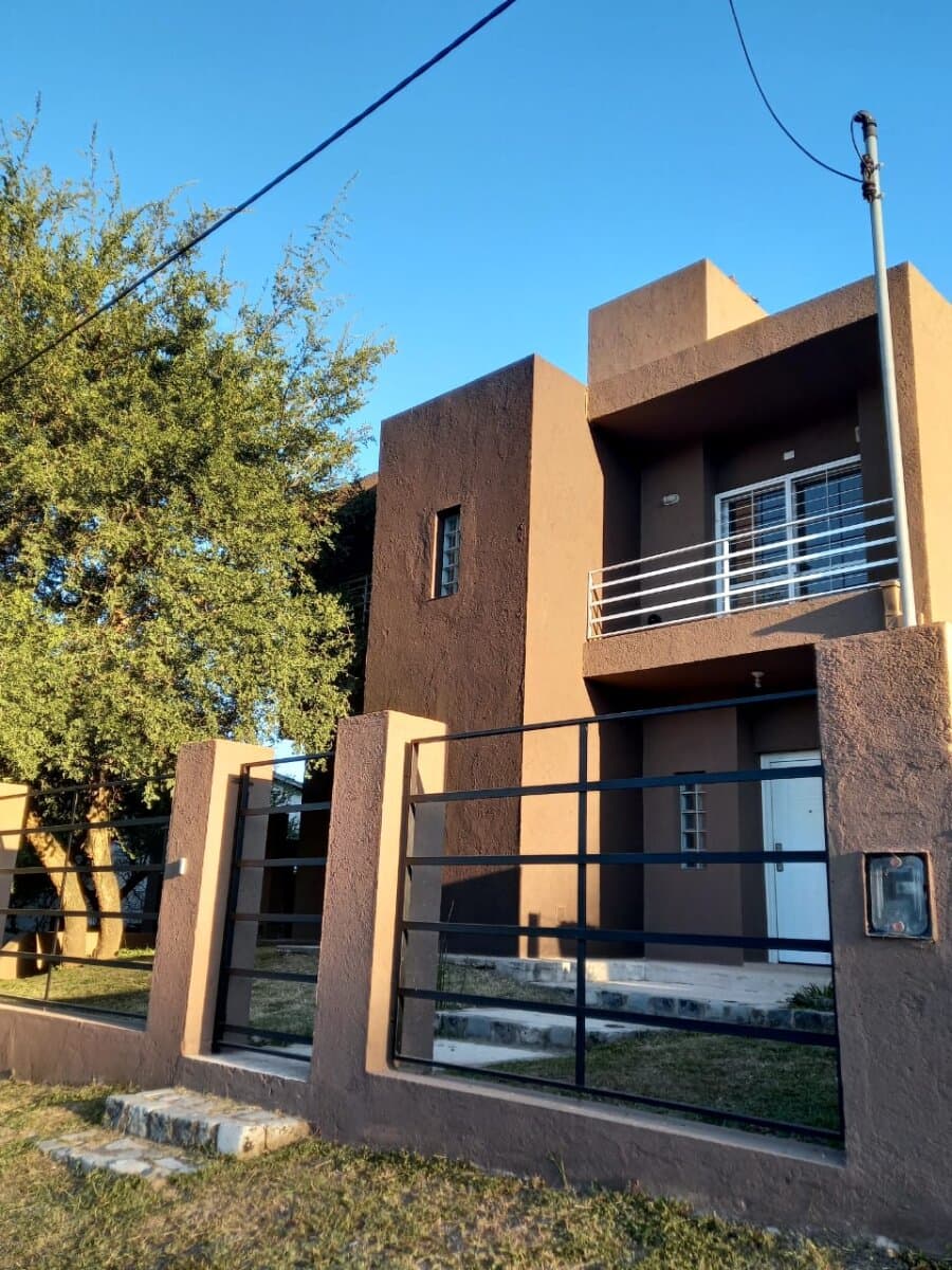 ALQUILO IMPORTANTE CASA 3. DORMIS. PROXIMA A MENDIOLAZA — foto 2