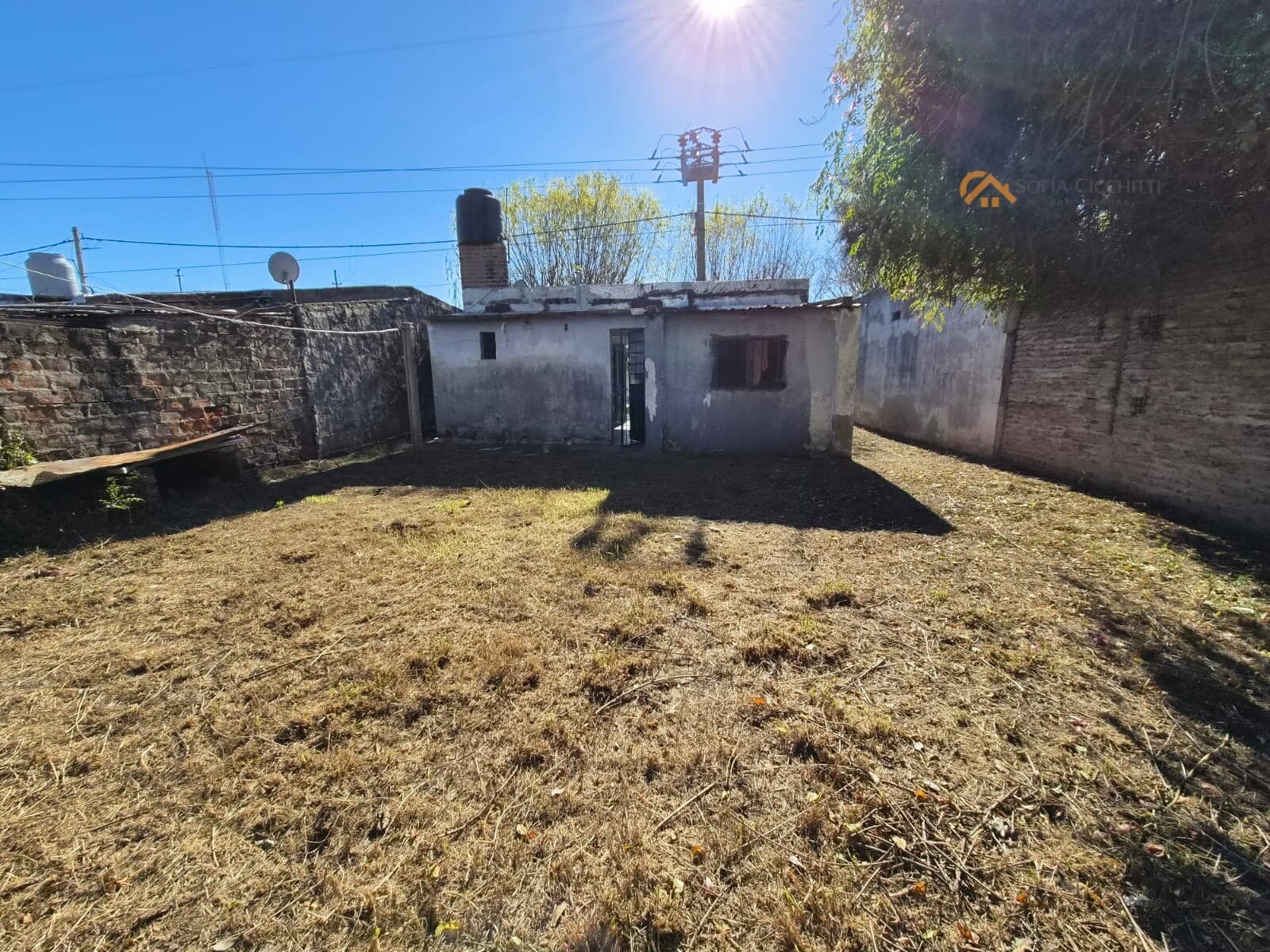 ROLDAN - CASA EN VENTA -A POCAS CUADRAS DEL CENTRO -2 DORMITORIOS — foto 2