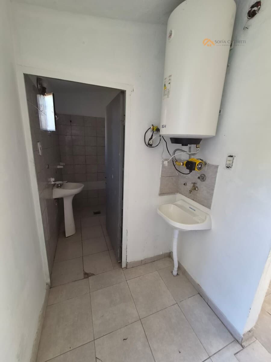 ROLDAN - CASA EN VENTA -A POCAS CUADRAS DEL CENTRO -2 DORMITORIOS — foto 7