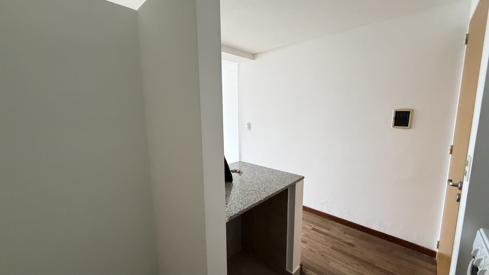 GUEMES 2979 dpto 1 dorm con cochera — foto 2