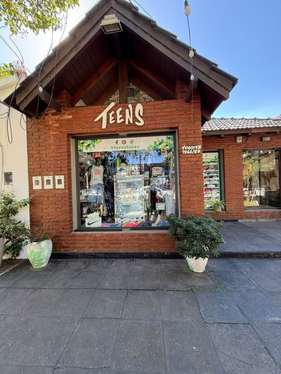 LOCAL COMERCIAL EN VENTA- FUNES — foto 1