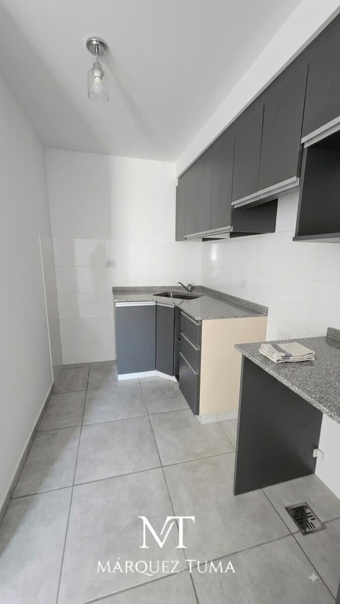 VENTA DEPTO. 1 DORMITORIO BARRIO GÜEMES — foto 3