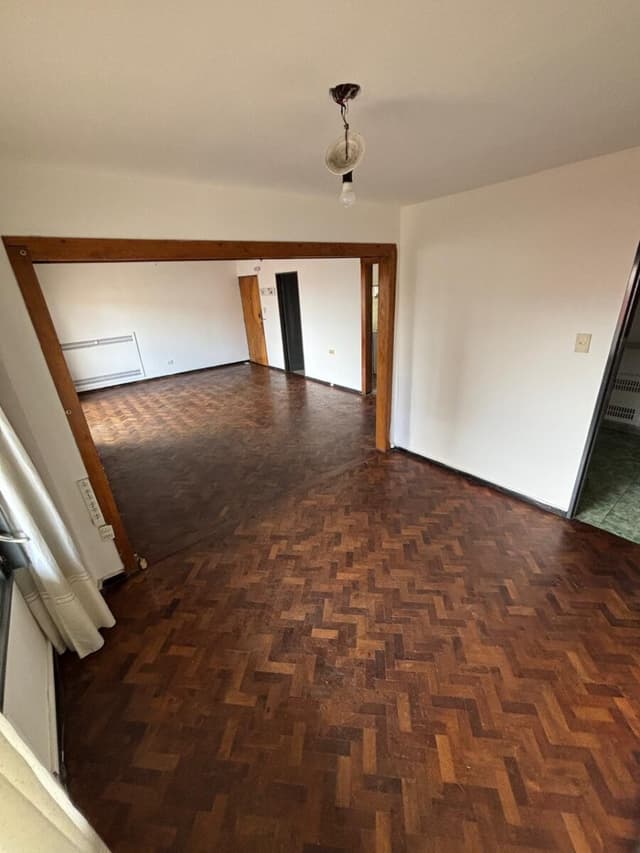 Semipiso de 100 m2 !!! - Frente - 2 Dormitorios , 3 Baños