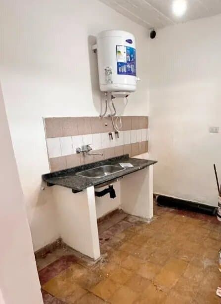 Casa 2 Dorm. B° Villa El Libertador — foto 3