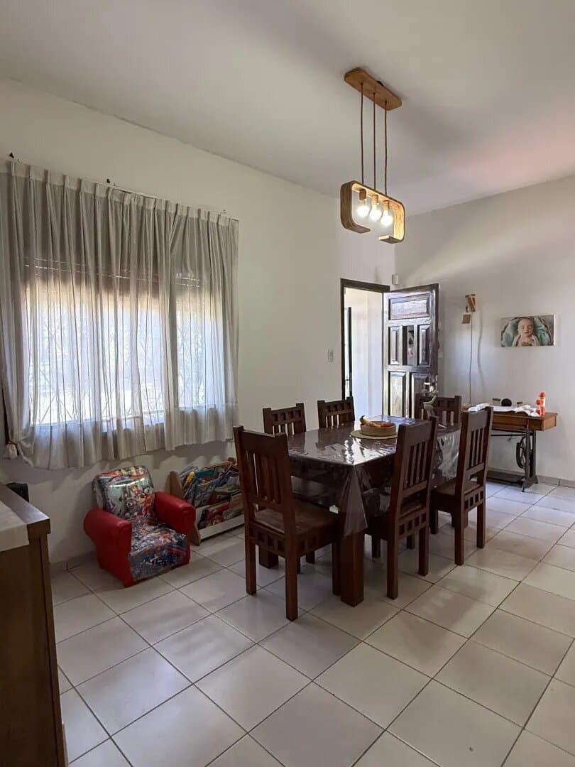 Casa De 3 Dormitorios Con Gran Parque. — foto 7