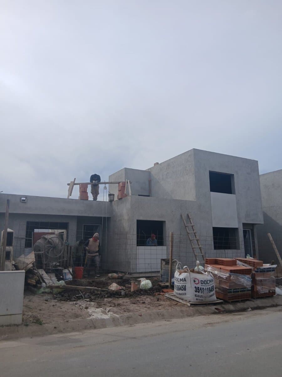 DUPLEX DE 2 DORMITORIOS EN DOCTA AVENIDA 2 — foto 3