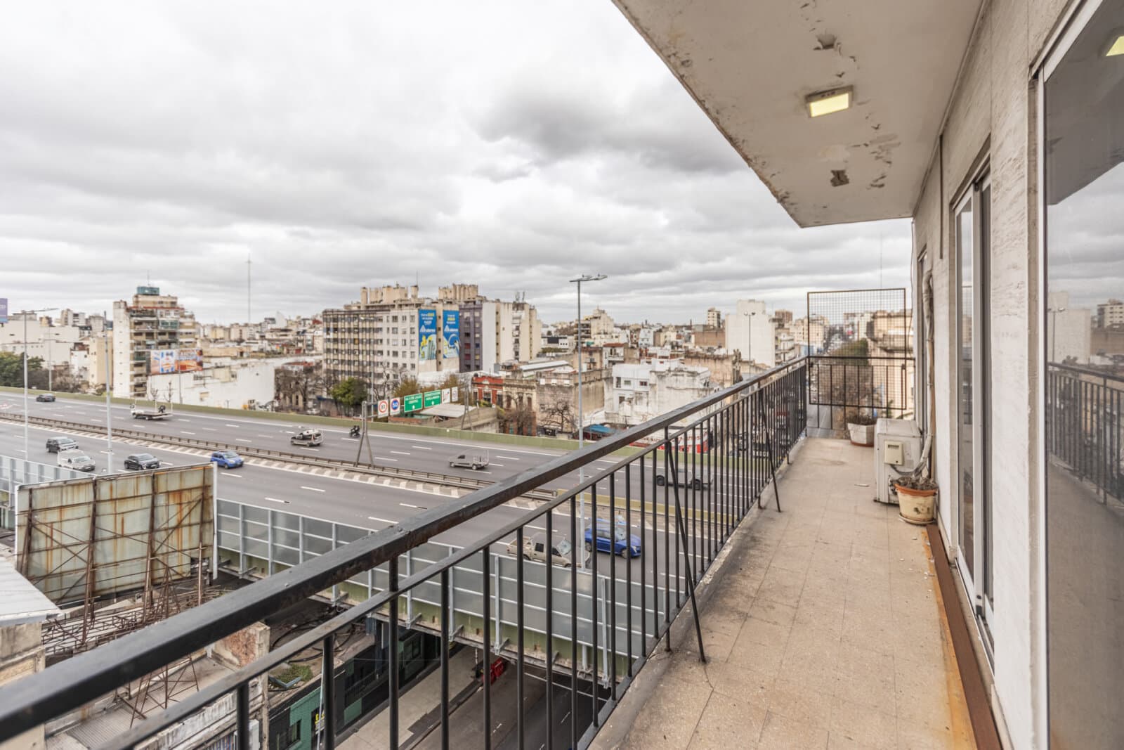 Venta - Cuatro ambientes mas dependencia - Balcon terraza — foto 7
