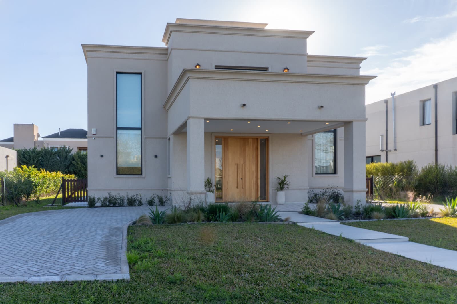 Casa de 3 dormitorios moderna en PUERTO ROLDÁN — foto 1