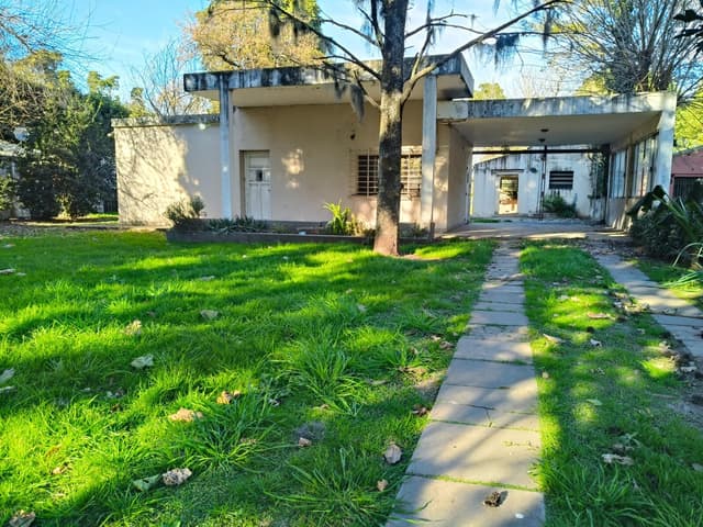 Casa a reciclar con ubicación comercial sobre ruta 91 Villa La Ribera