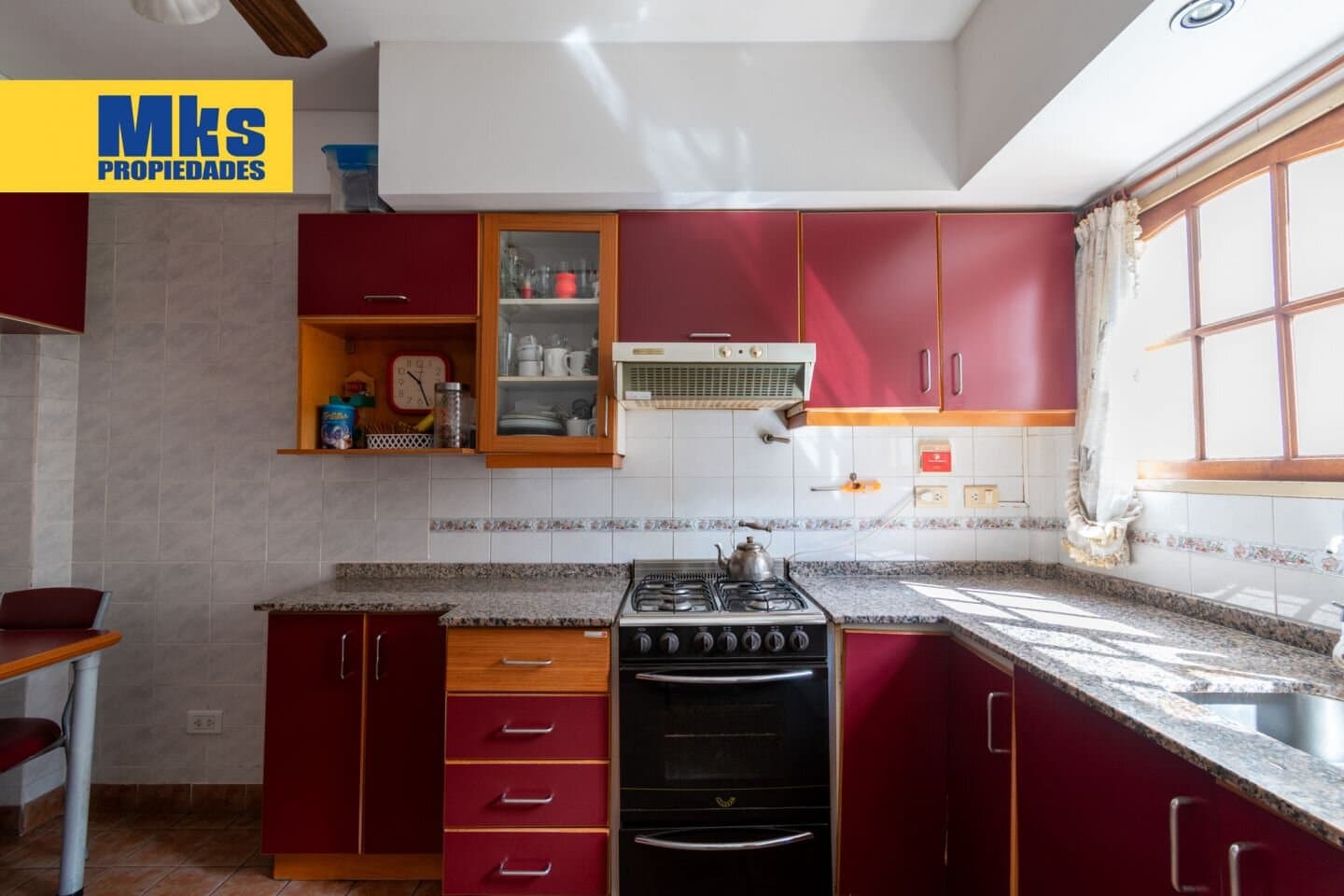 Venta Triplex. 4 ambientes.Barracas. Patio y cochera. — foto 10