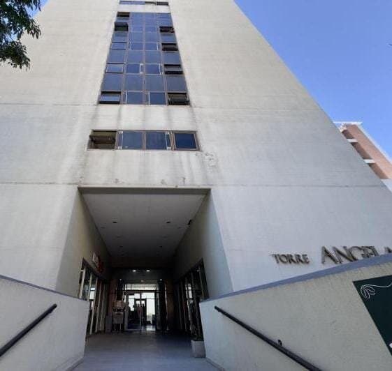 VENTA DEPTO REFACCIONADO 2 DORM CON COCHERA (opcional) EN EL CENTRO — foto 5
