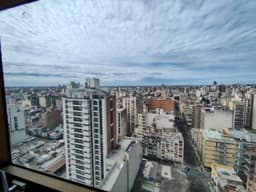 VENTA DEPTO REFACCIONADO 2 DORM CON COCHERA (opcional) EN EL CENTRO