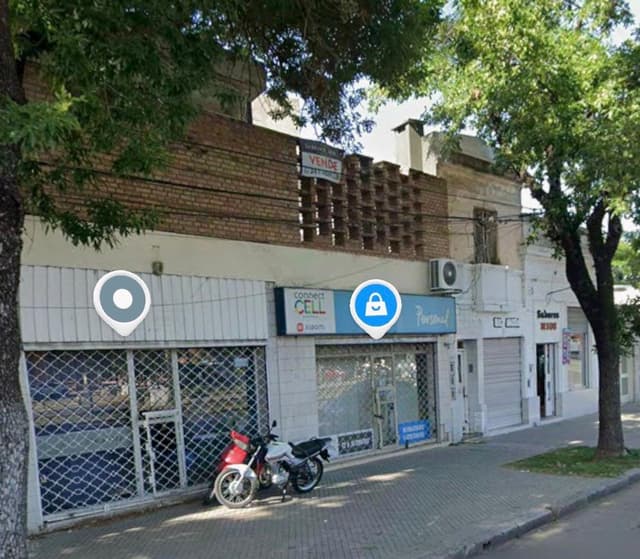 Locales Comerciales + Deposito - Av Presidente Peron 3600