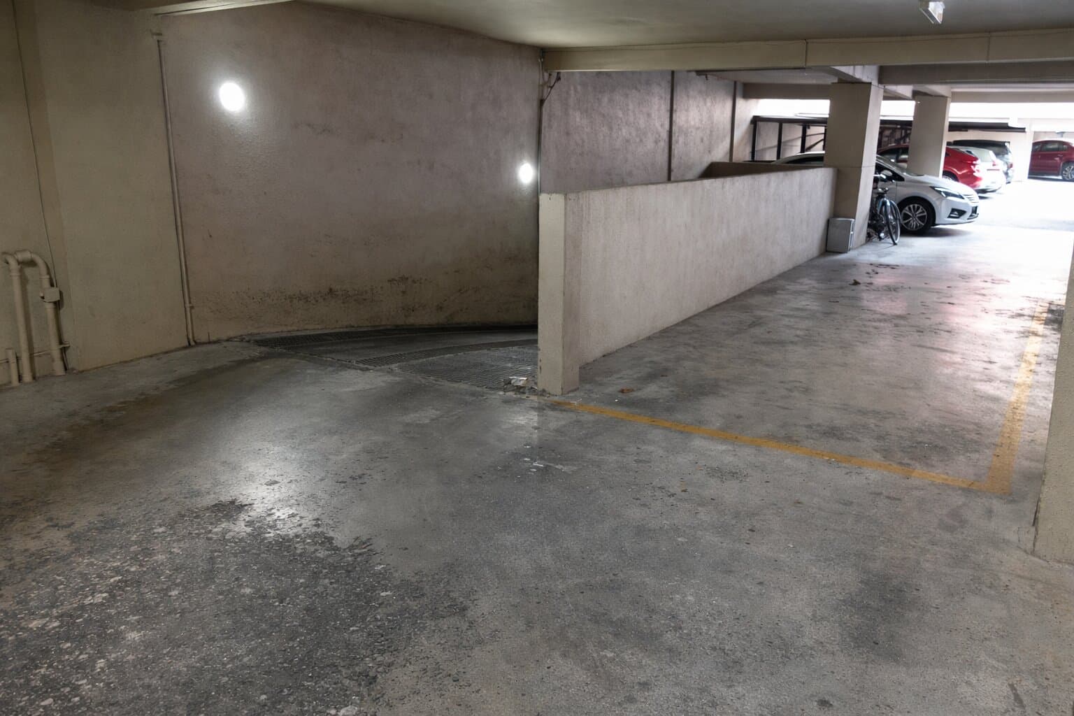 Cochera Fija I Techada en Villa del Parque — foto 3