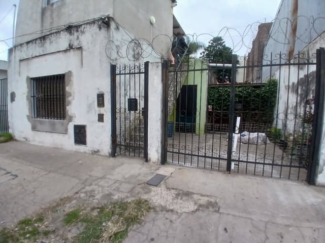 CASA DE 3 DORMITORIOS ALQUILER