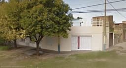 CASA EN VENTA CON LOCAL COMERCIAL, EN ESQUINA. BARRIO BELLA VISTA OESTE. LIMA AL 2200