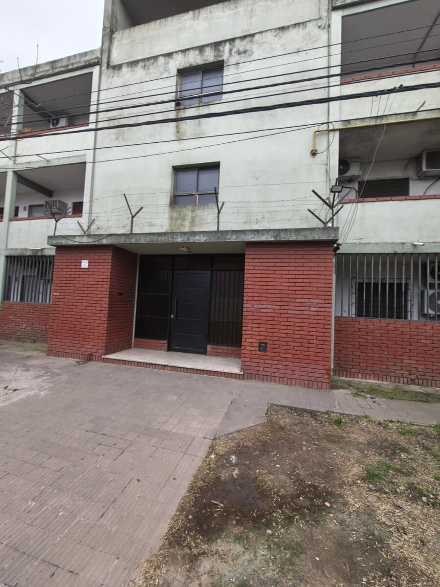 Departamento 2 dormitorios con patio — foto 1