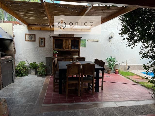 ORIGO NEGOCIOS INMOBIIARIOS VENDE HERMOSA CASA