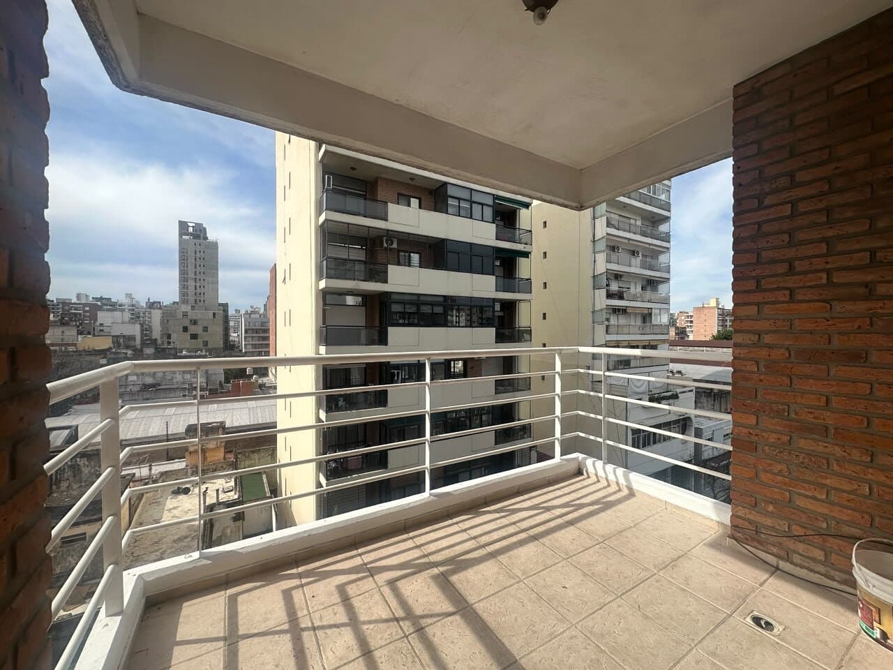 Dos dormitorios con balcón al frente — foto 13