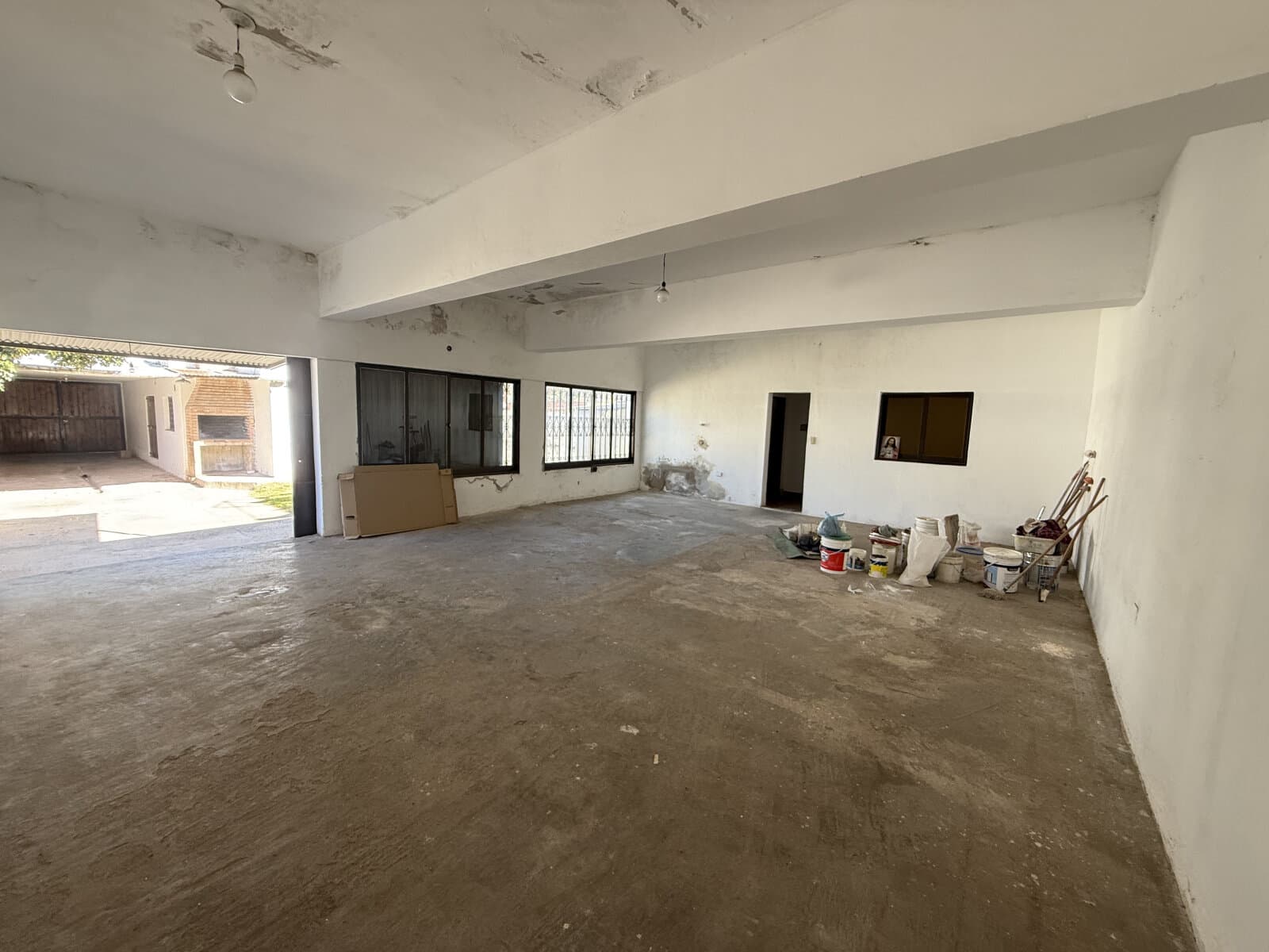Galpón + casa de 2 dormitorios en alquiler en Zona Sur — foto 12