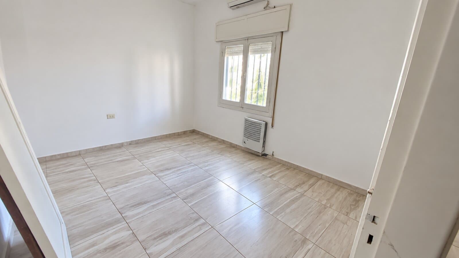 CASA DE 3 DORMITORIOS GRANADERO PRINGLES — foto 7