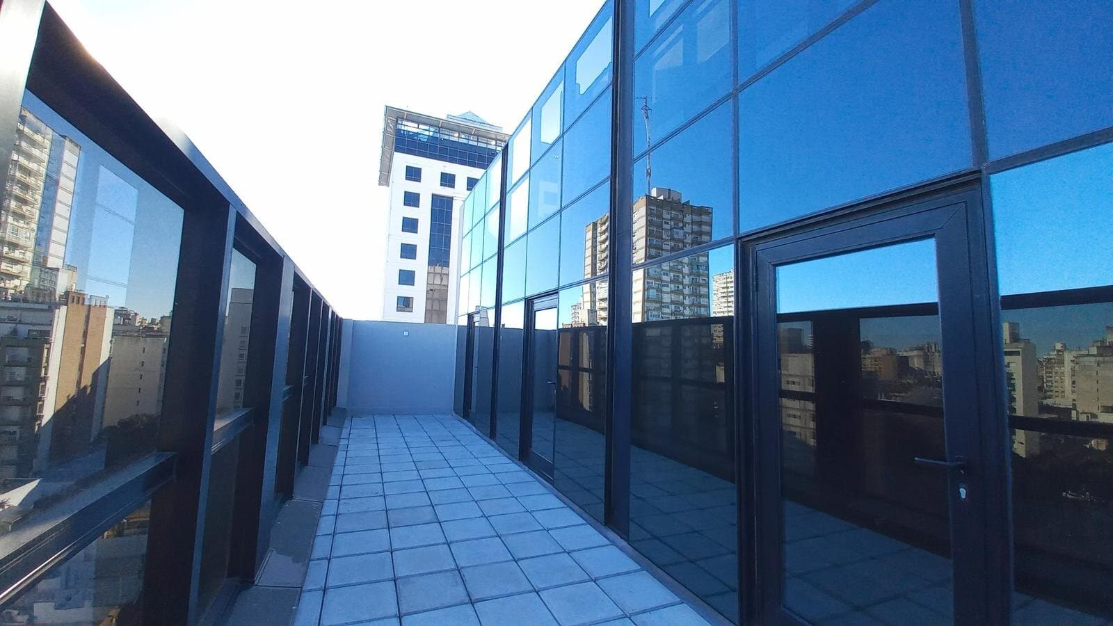 Alquiler edificio oficinas piso exclusivo catamarca 1100 — foto 1