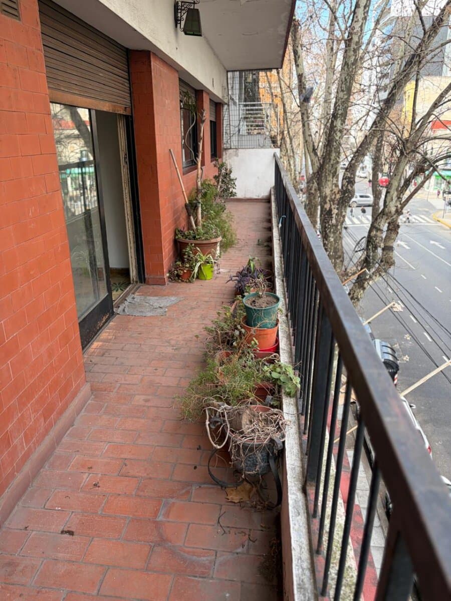 Depto 4 amb balcon corrido al frente lumuniso(dos deptos unidos ) — foto 1