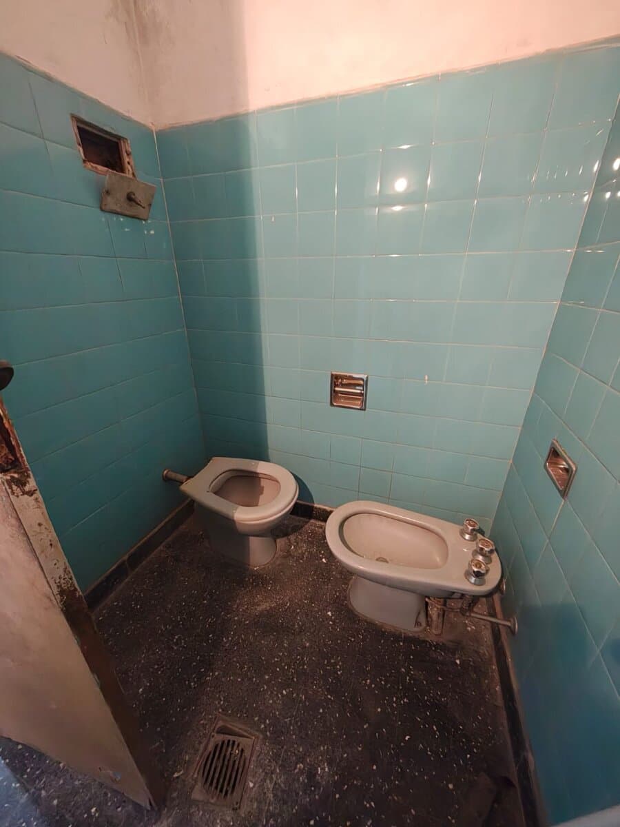 V. Ballester - Casa en lote propio a reciclar! — foto 12