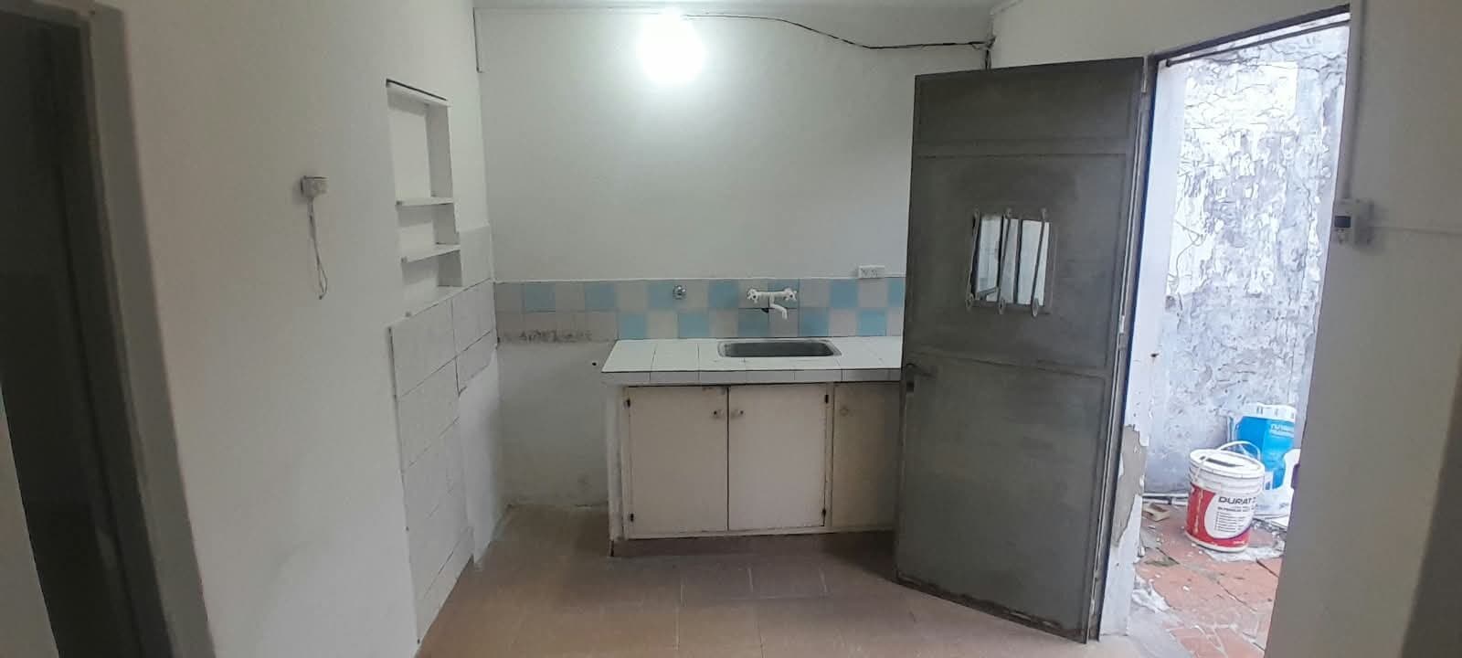 CASA DE 2 DORMITORIOS CON COCHERA INGRESO COMPARTIDO — foto 5