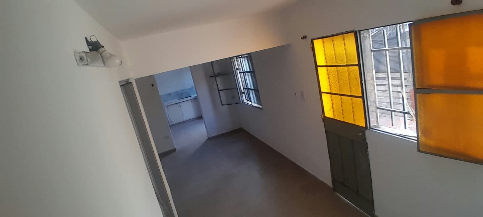 CASA DE 2 DORMITORIOS CON COCHERA INGRESO COMPARTIDO — foto 7