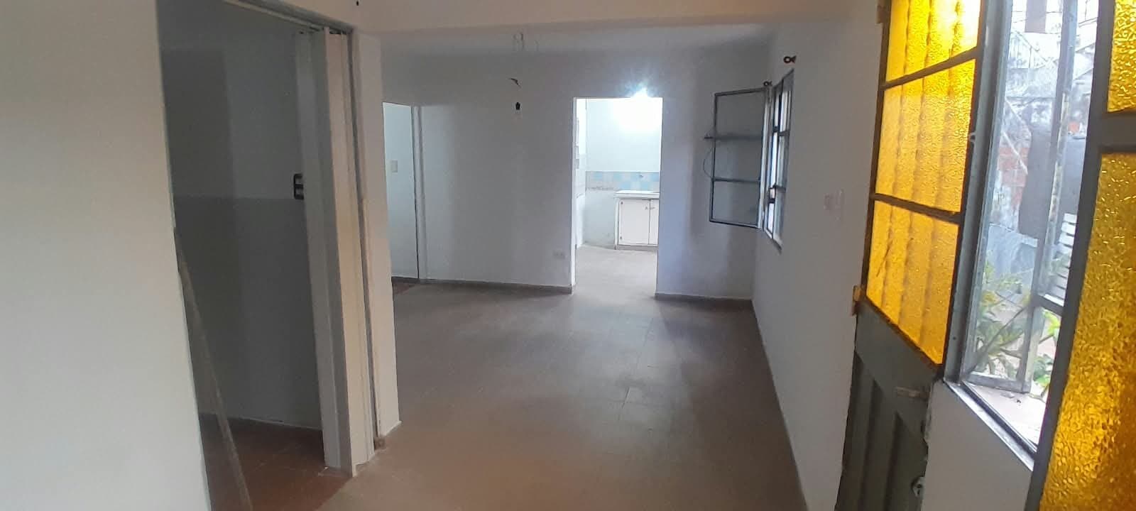 CASA DE 2 DORMITORIOS CON COCHERA INGRESO COMPARTIDO — foto 8