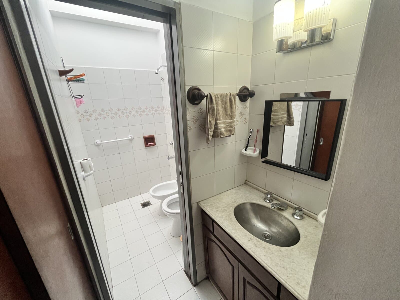 VENDO CASA 2 dormitorios VILLA CABRERA — foto 9