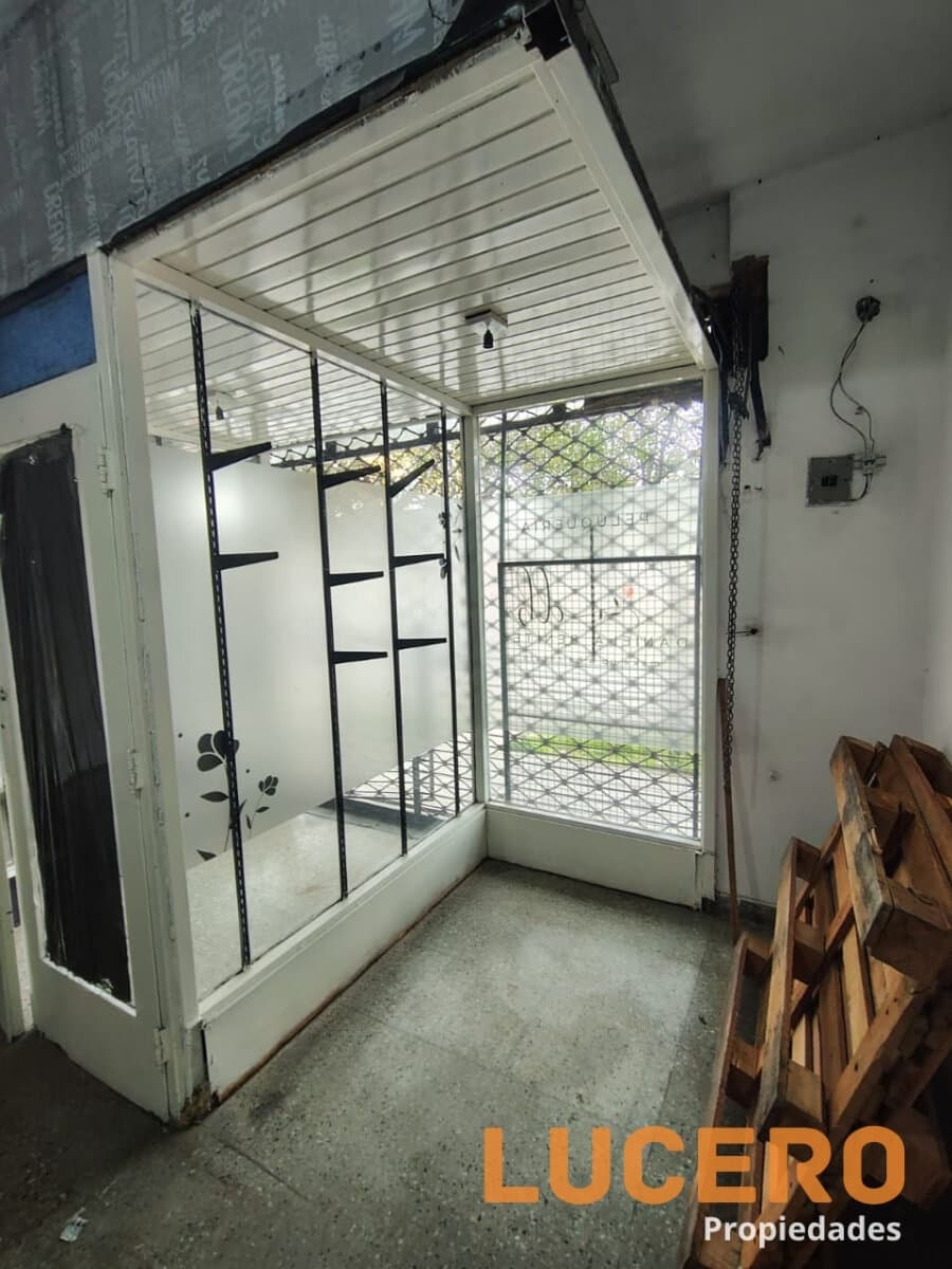 Alquiler local comercial en Morón Sur — foto 8