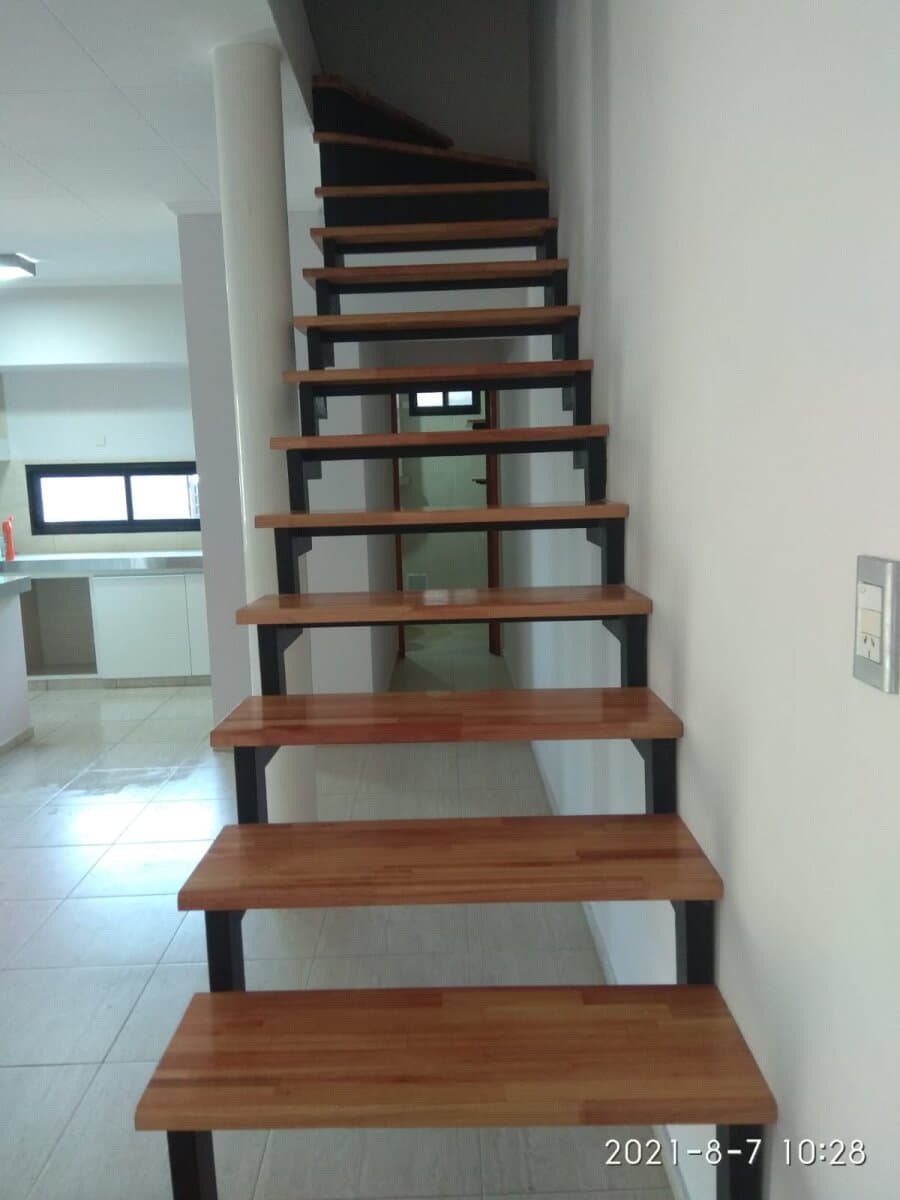 Colombres 611 ( Casa de 2 plantas/ cochera ) — foto 11