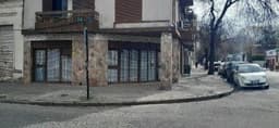 Local Alem 3196, esquina Garay